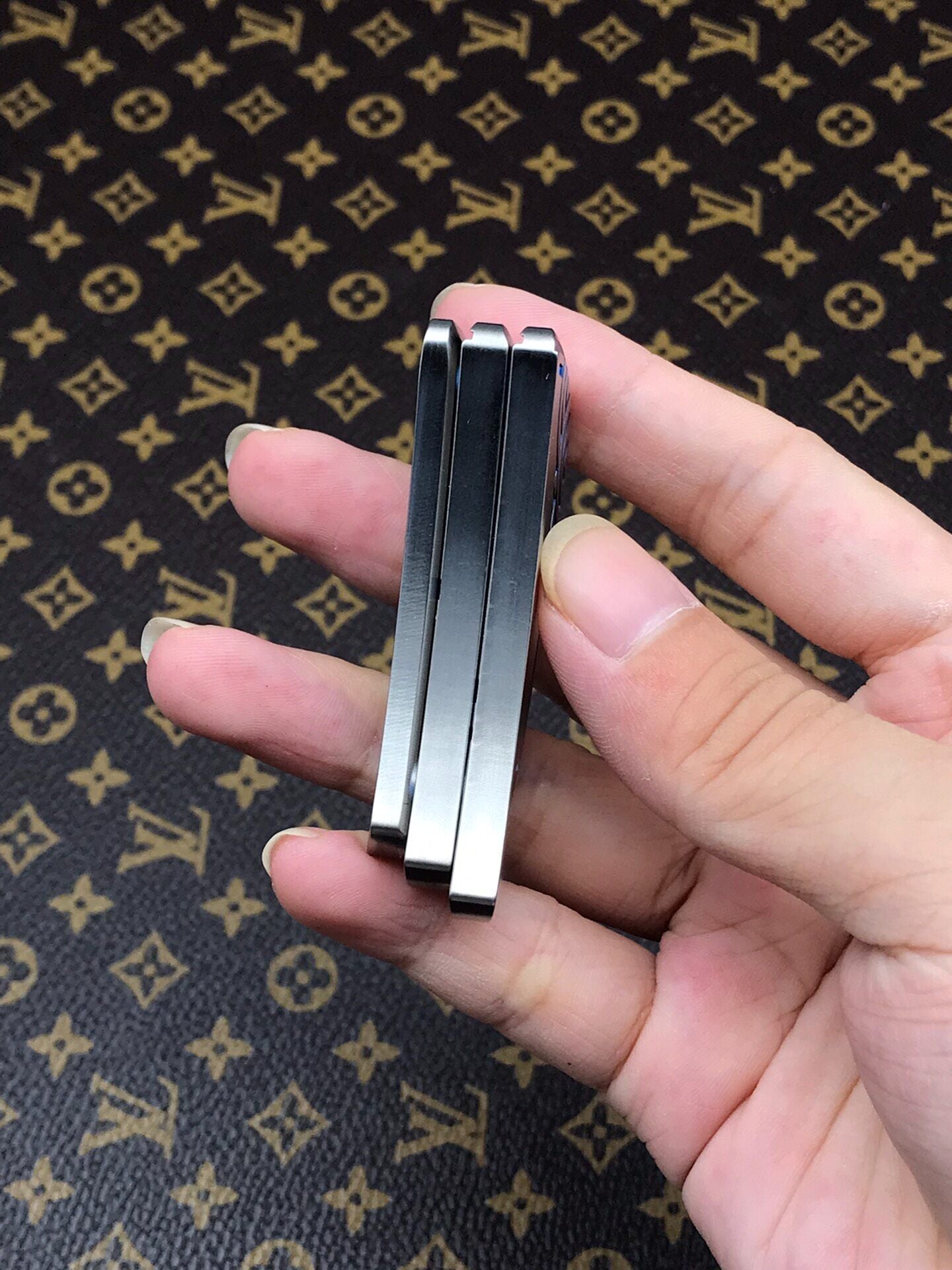 Peacock Feather Titanium