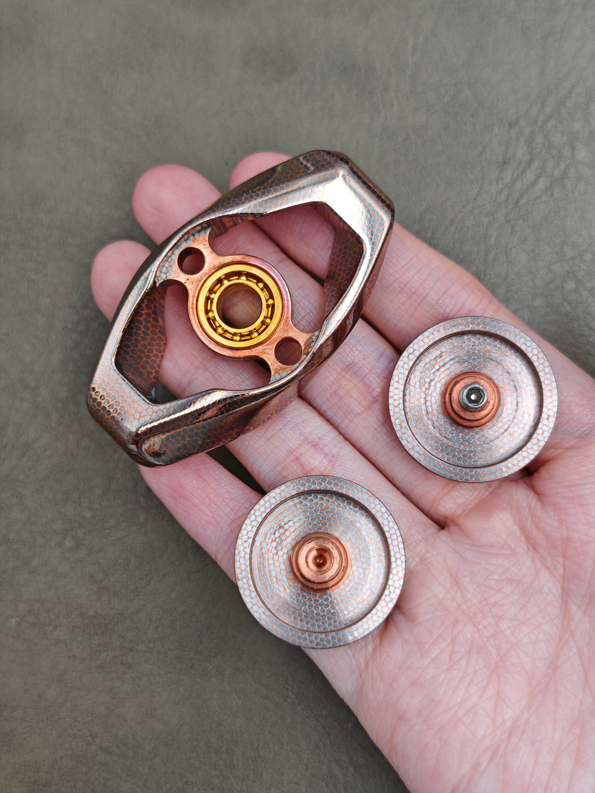 Er Niu Superconductor