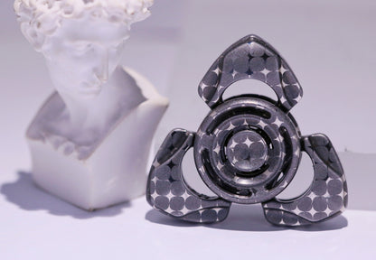 Toothless Mini Pearl White Damasteel Brand New