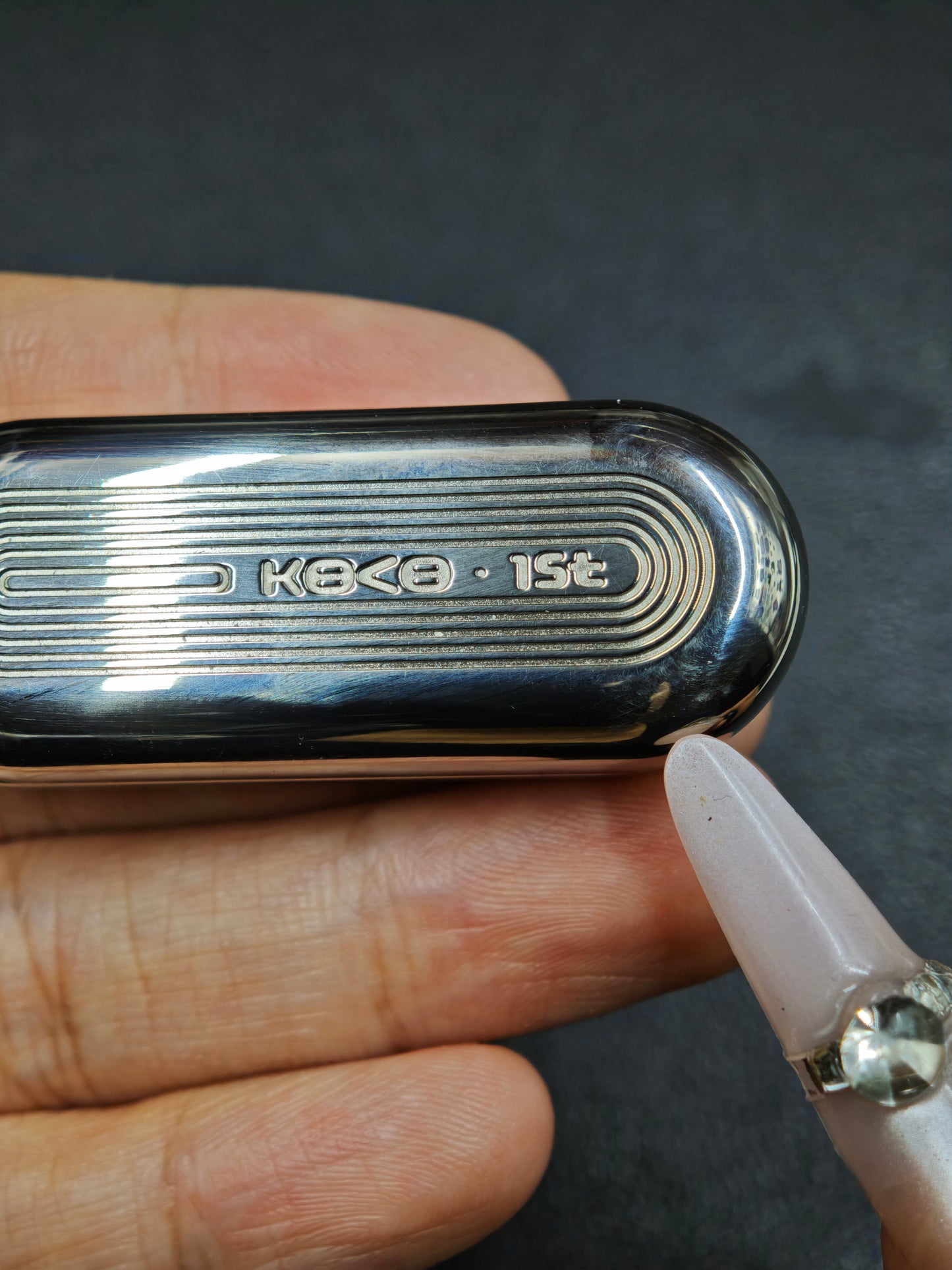 Floating Cloud Titanium
