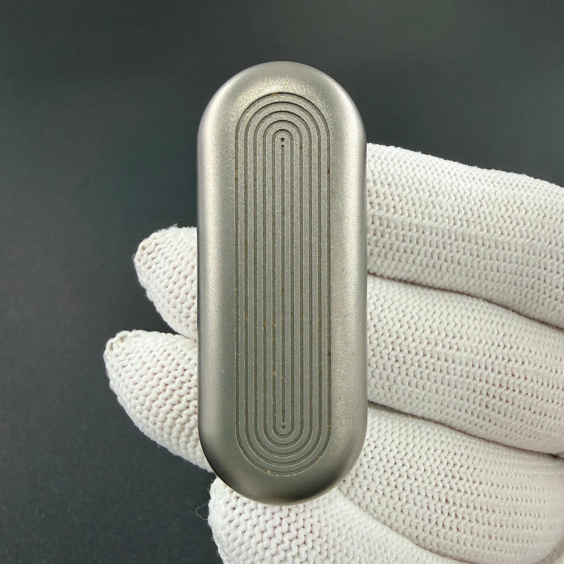 Floating Cloud Titanium