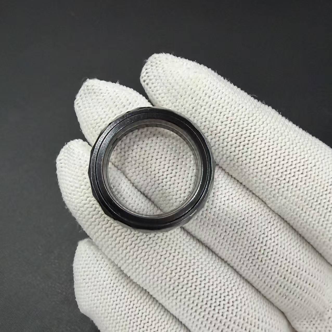 Pig Ratchet Zirconium