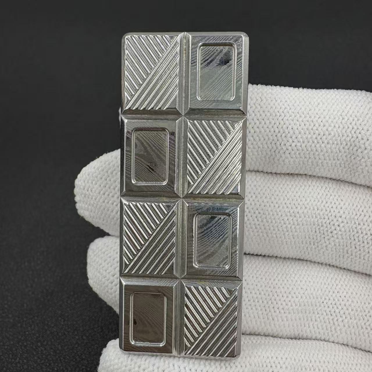 Ultra Thin Wafer Damasteel