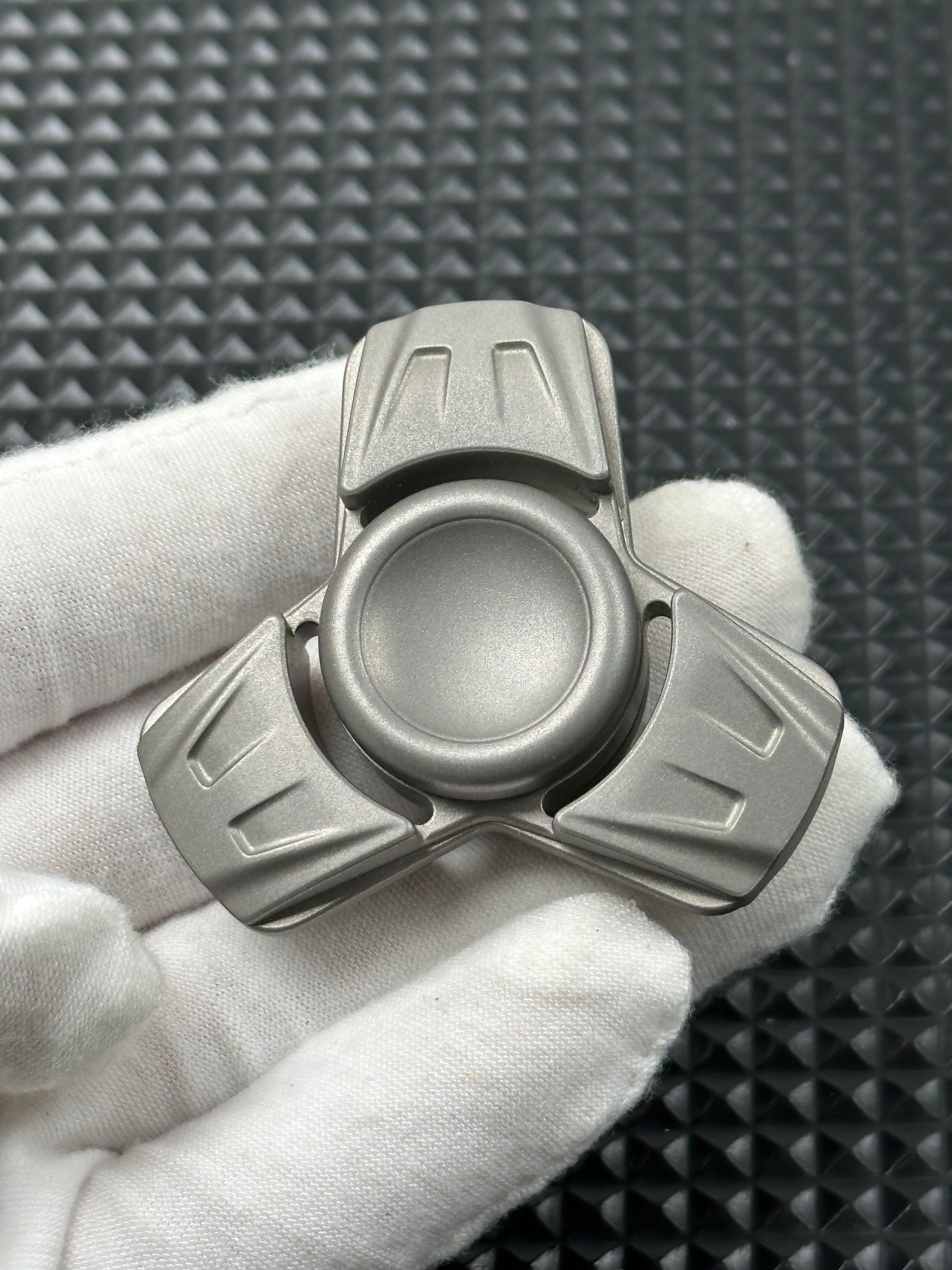 G One Titanium