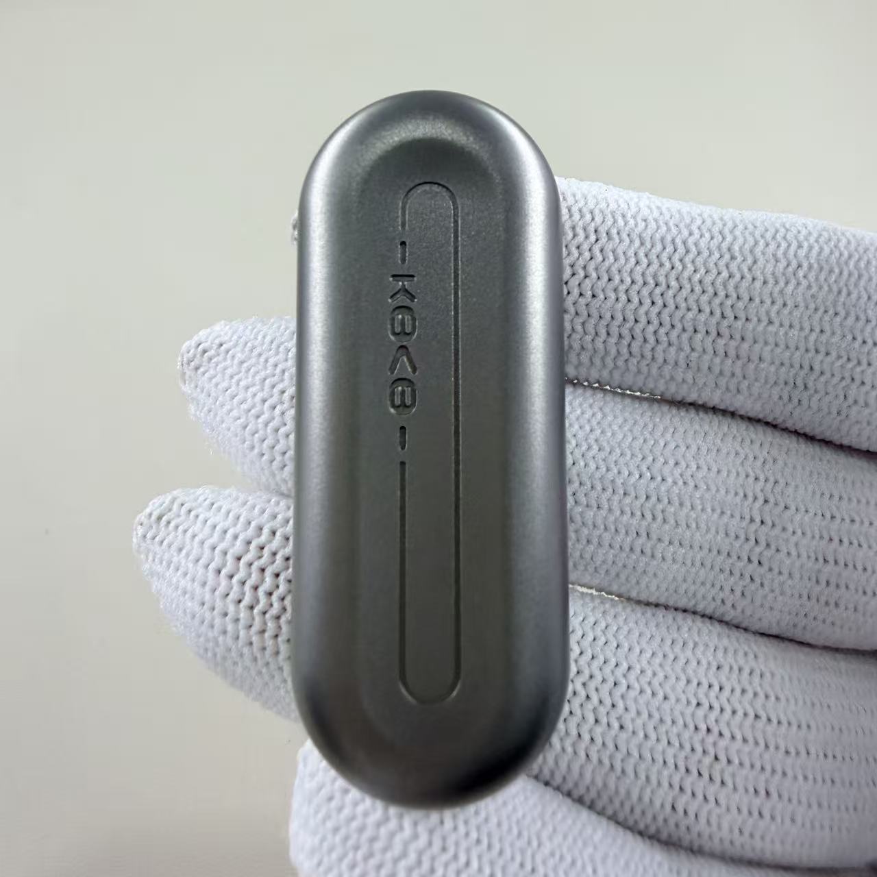 Floating Cloud Titanium