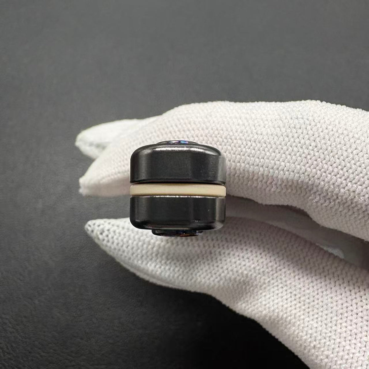 Snake Zirconium