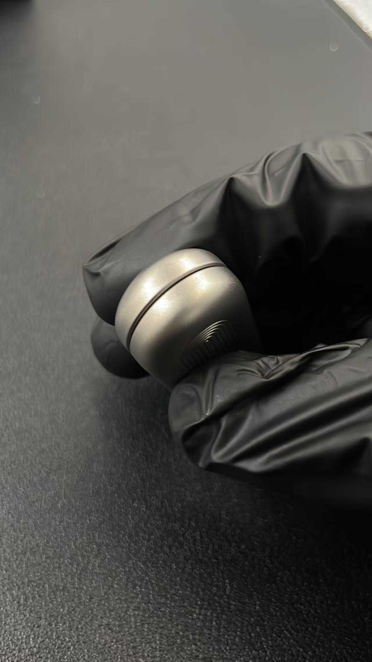 Floating Cloud Titanium