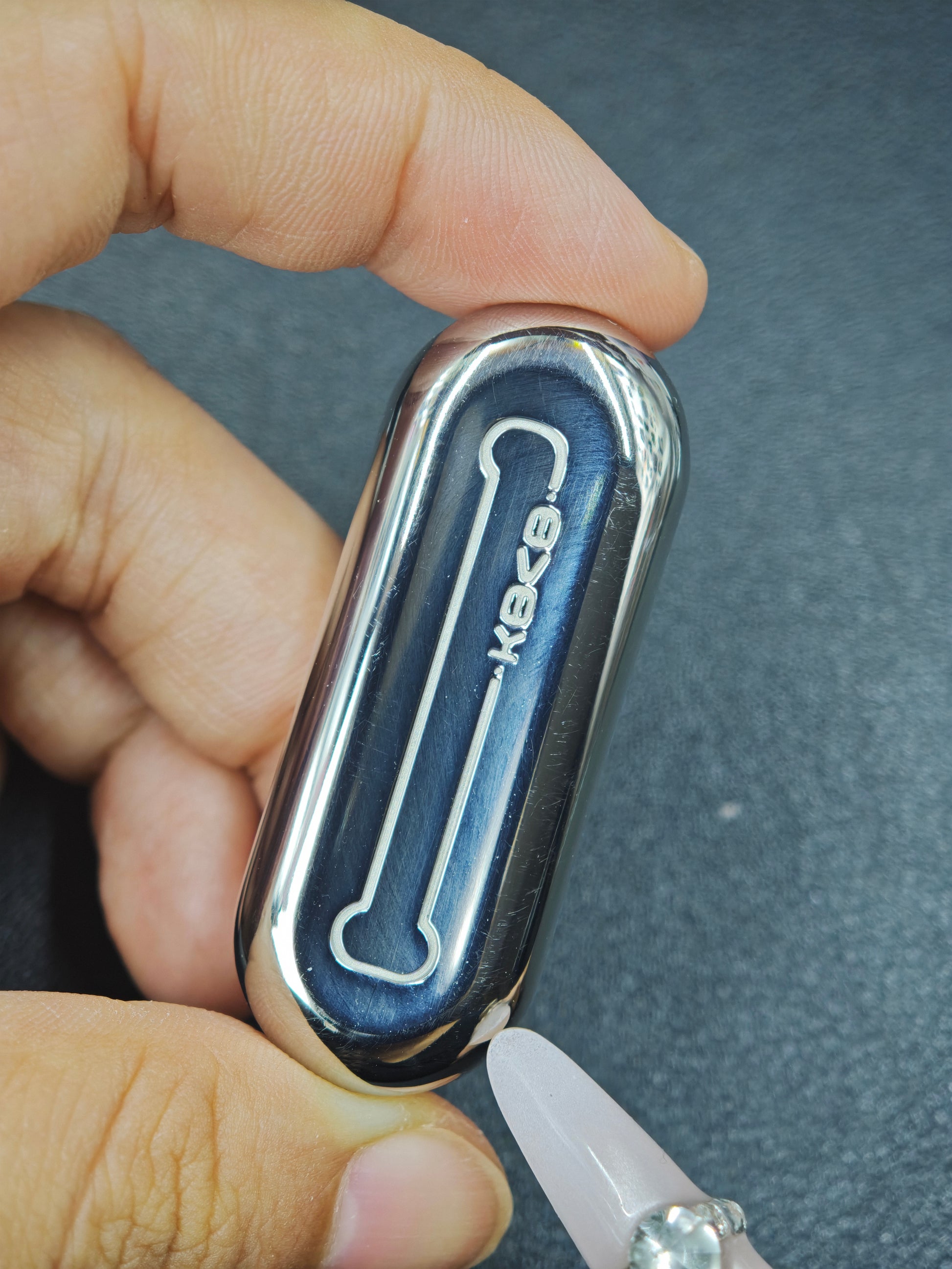 Floating Cloud Titanium