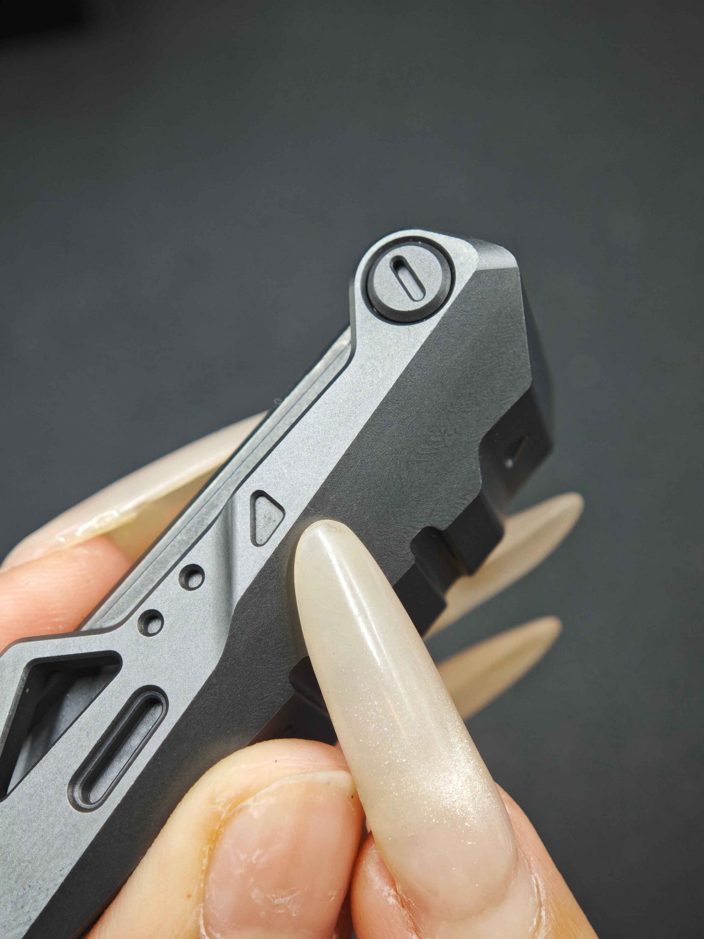 Razor Zirconium