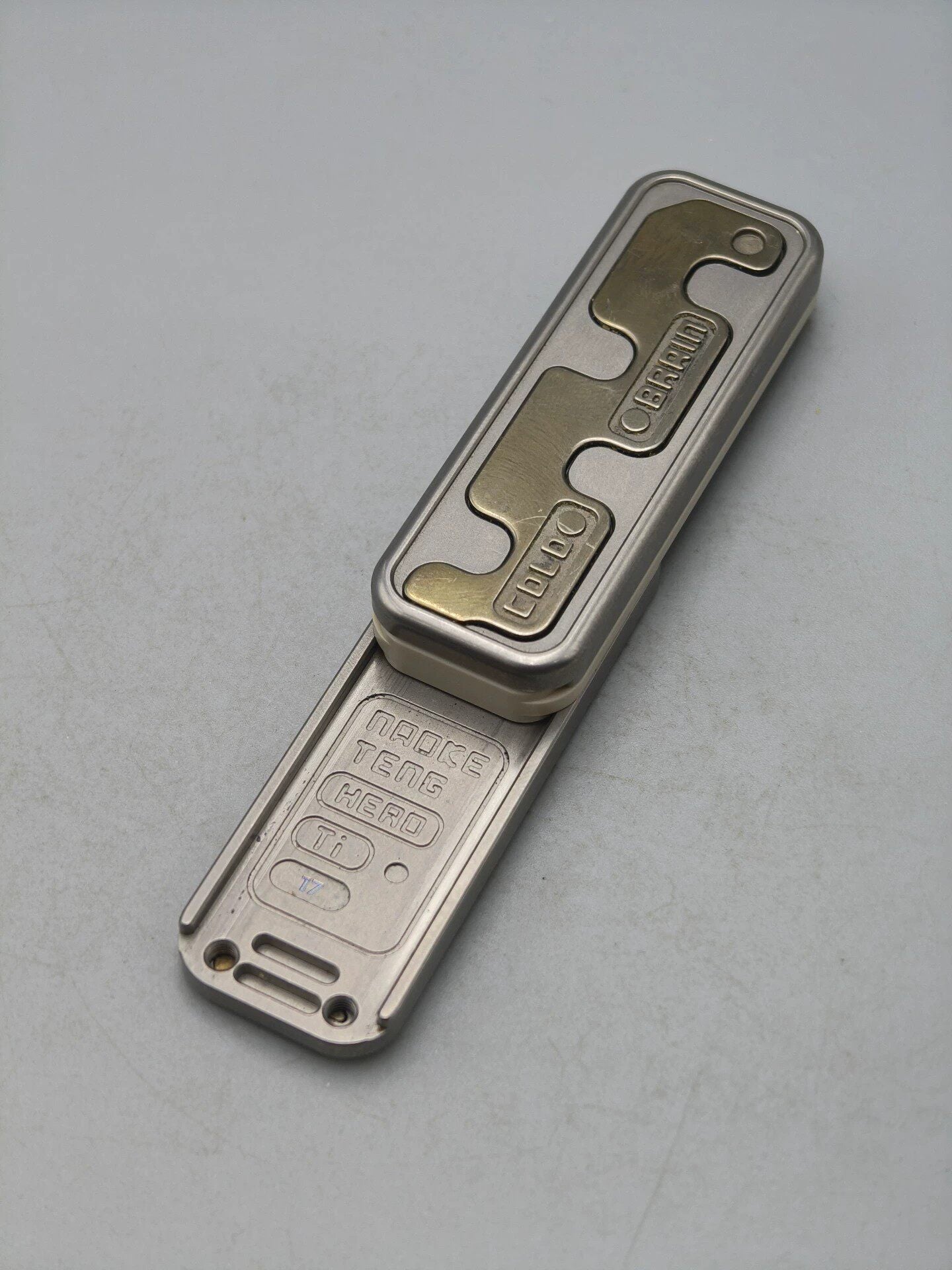 Snake Titanium