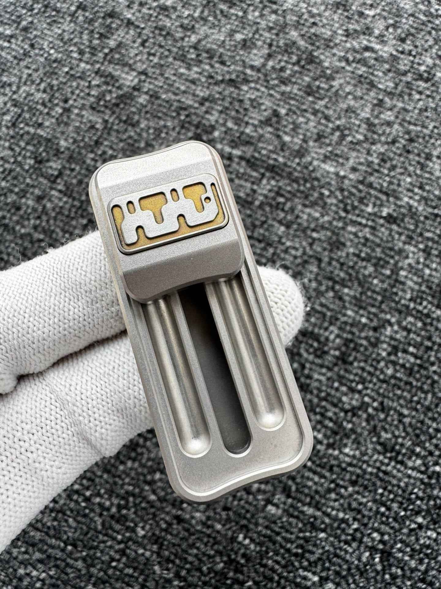 Snake Titanium