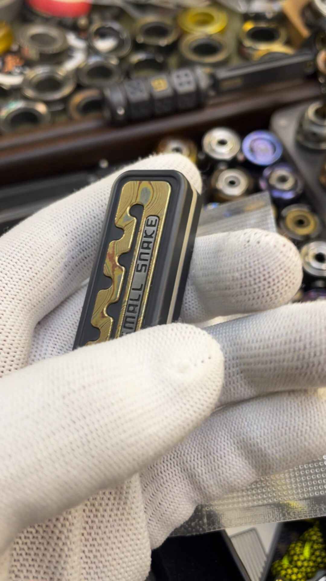 Snake Zirconium