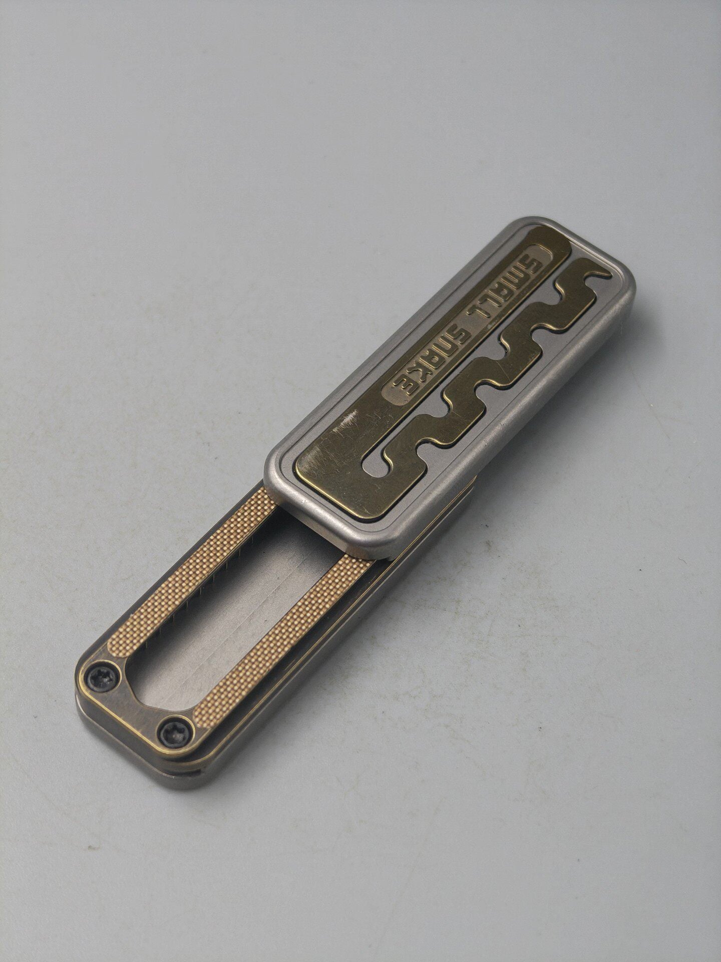 Snake Titanium