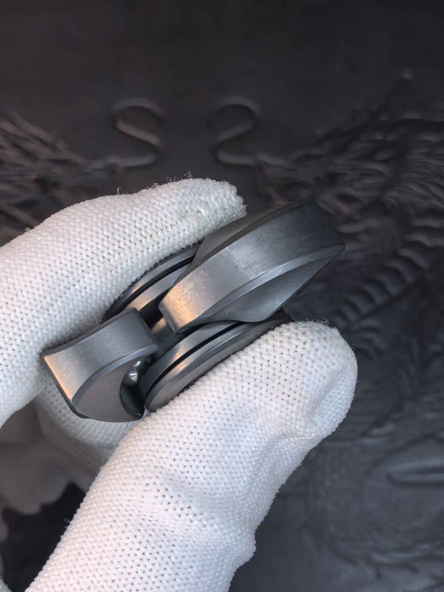 Ball Shark Zirconium