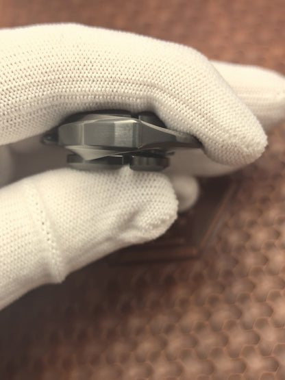 Baby Dolphin Zirconium