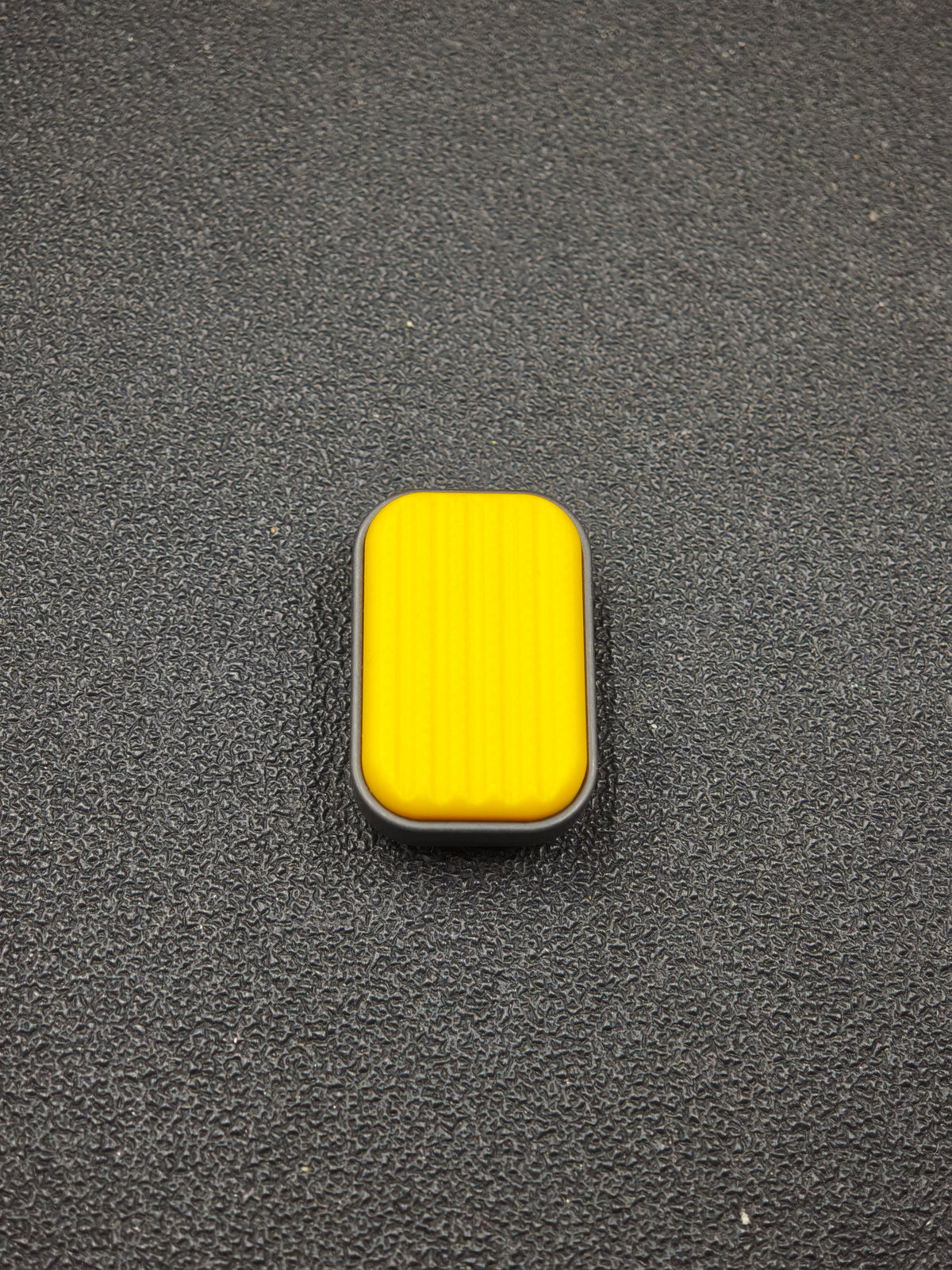 Travel r Zirconium