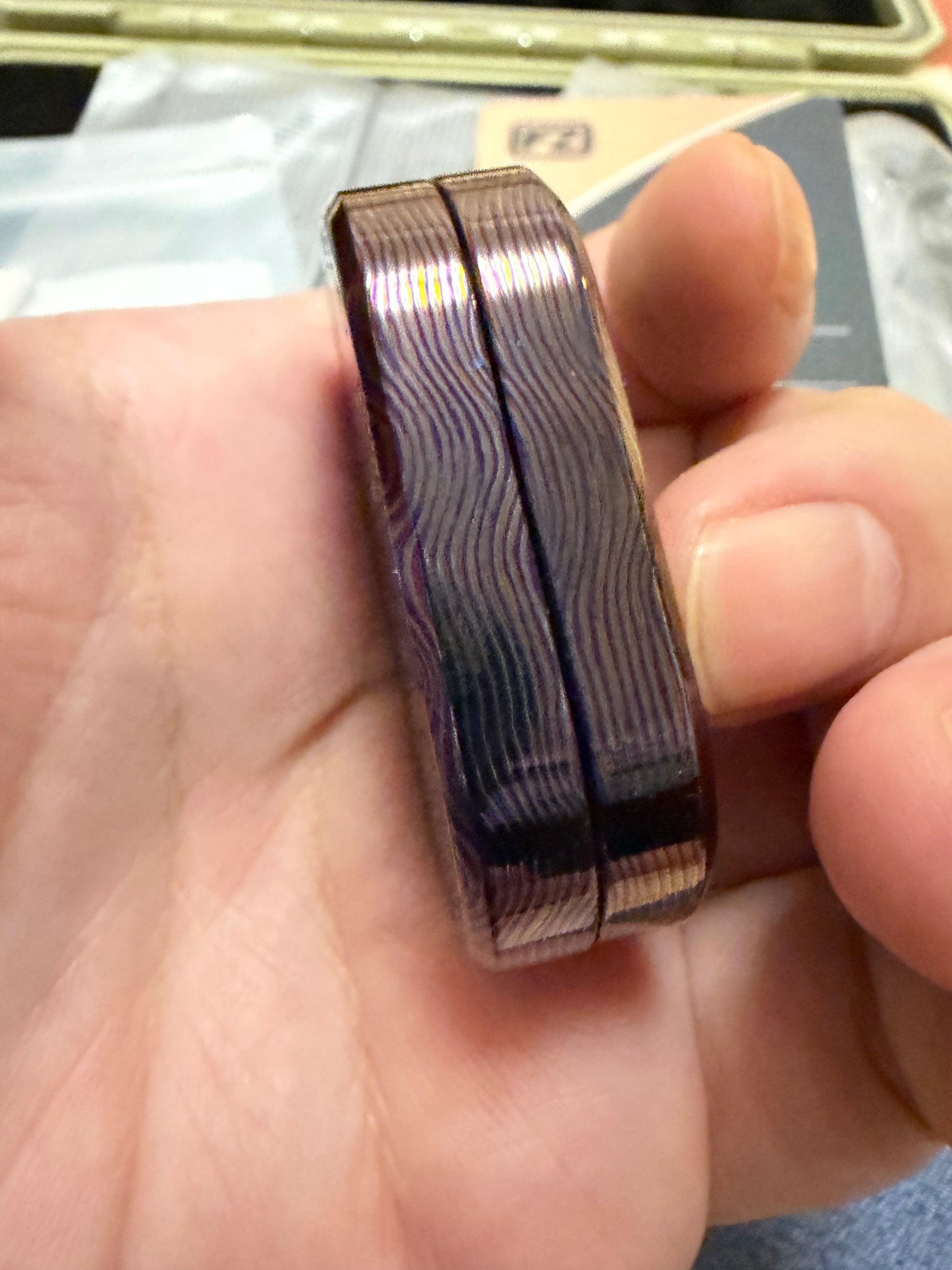 F2.9 Zirconium Zircuti