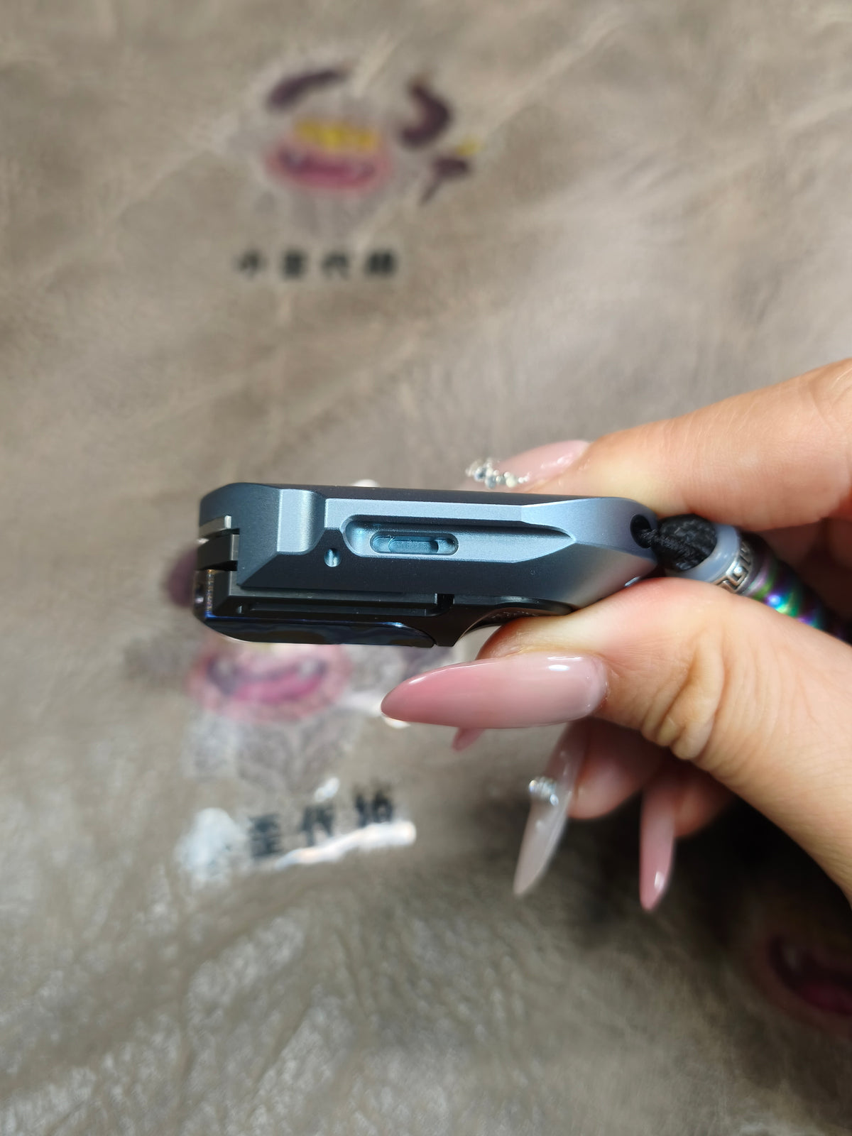 Roche Strike Titanium