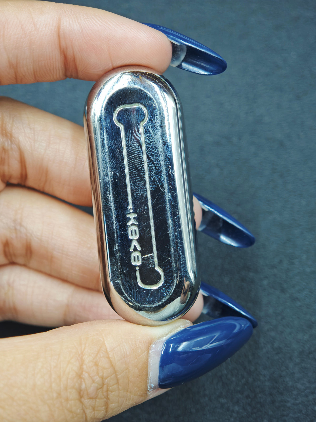 Floating Cloud Titanium
