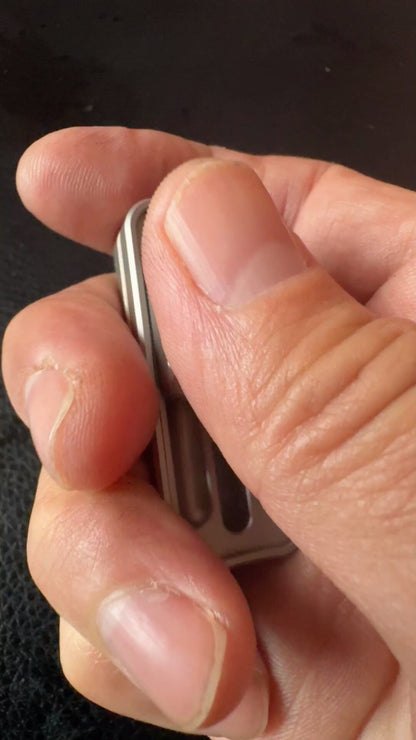 Little Snake Push Titanium