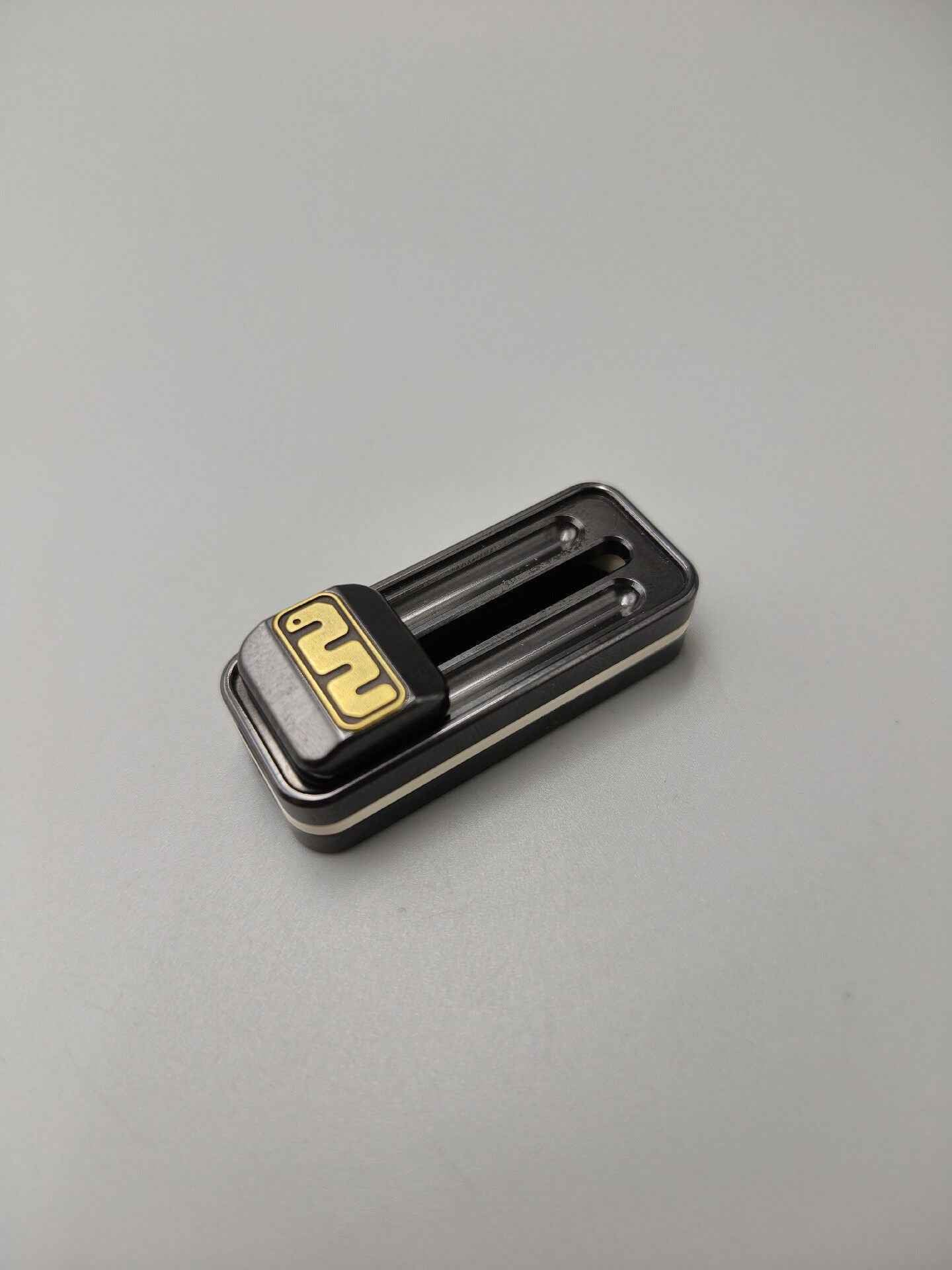 Little Snake Push Zirconium