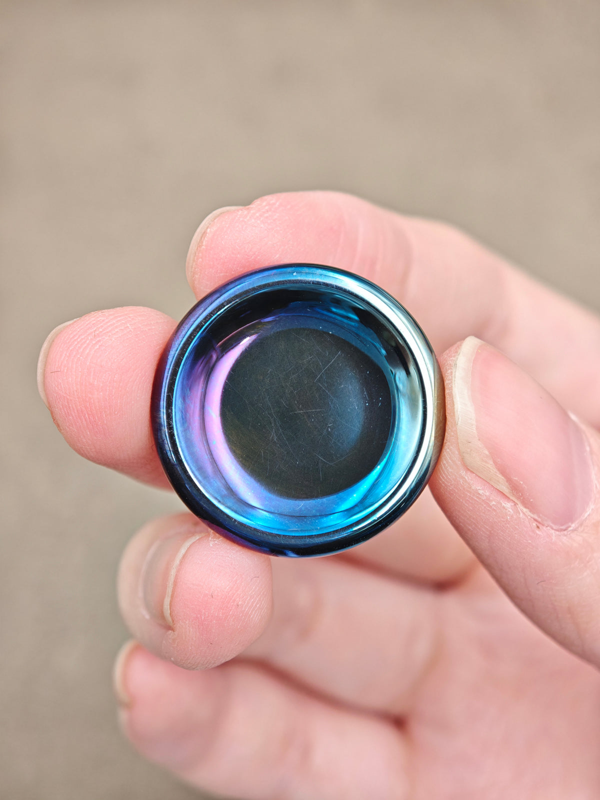 Three-Leaf Horizon Zirconium Oil Slick