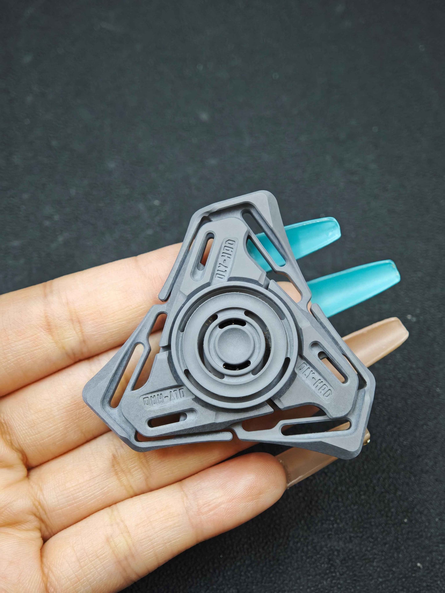 Hades 8-Leaf Offset Plate Titanium