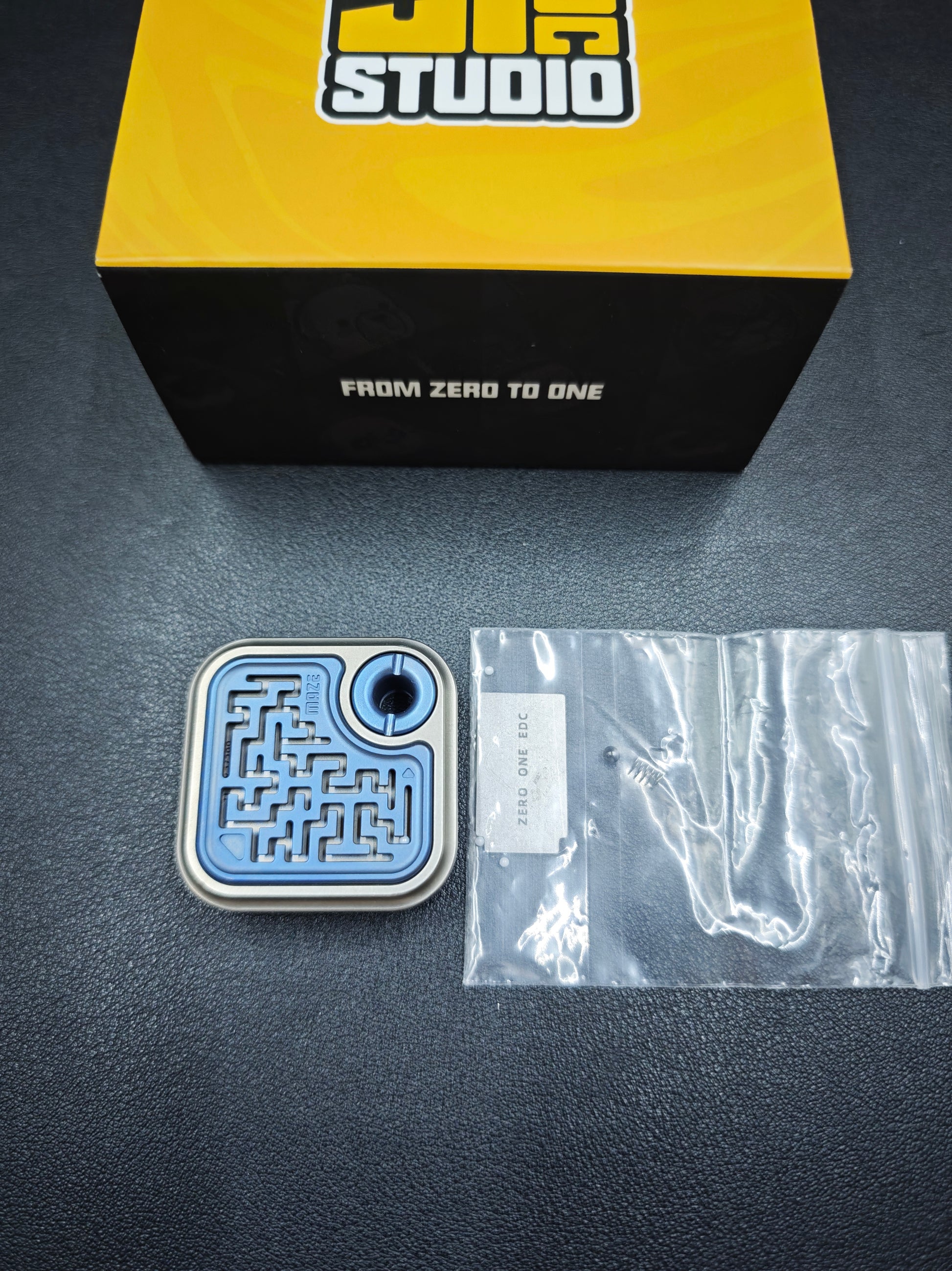 MAZE BLOCK Titanium