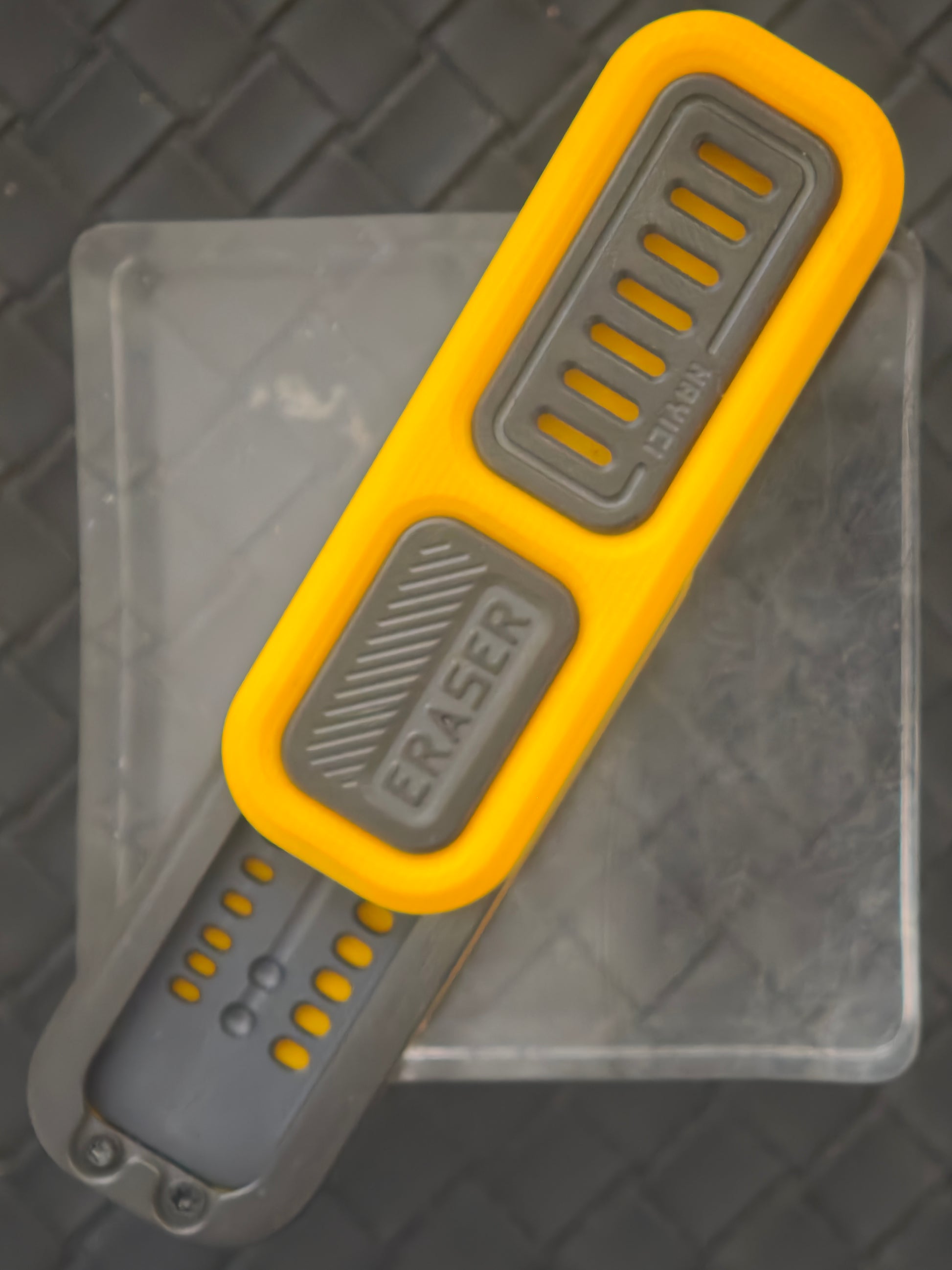 Eraser G10