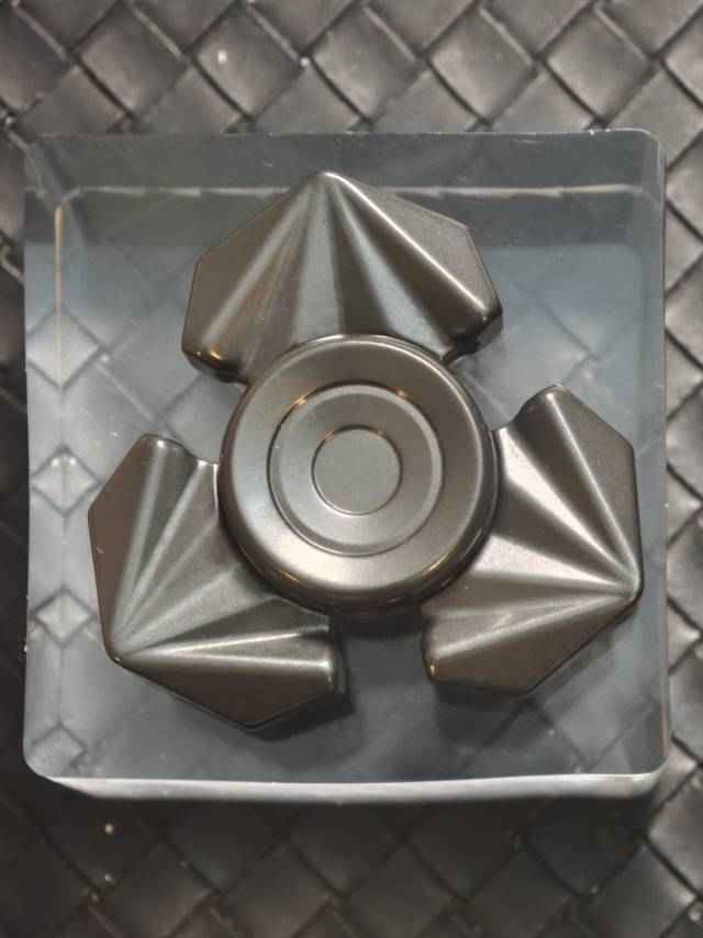 Tri-Leaf Crossbone Zirconium