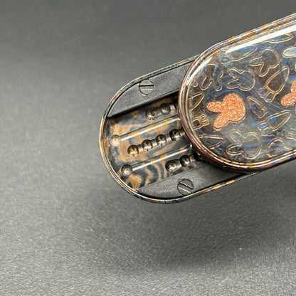 Grumpy Rabbit Rhythm Zircuti Resin-Sealed