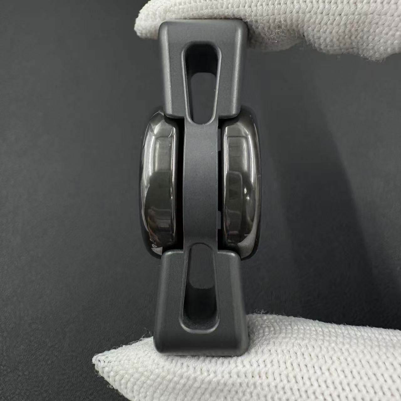 Floating Shadow Pro Zirconium