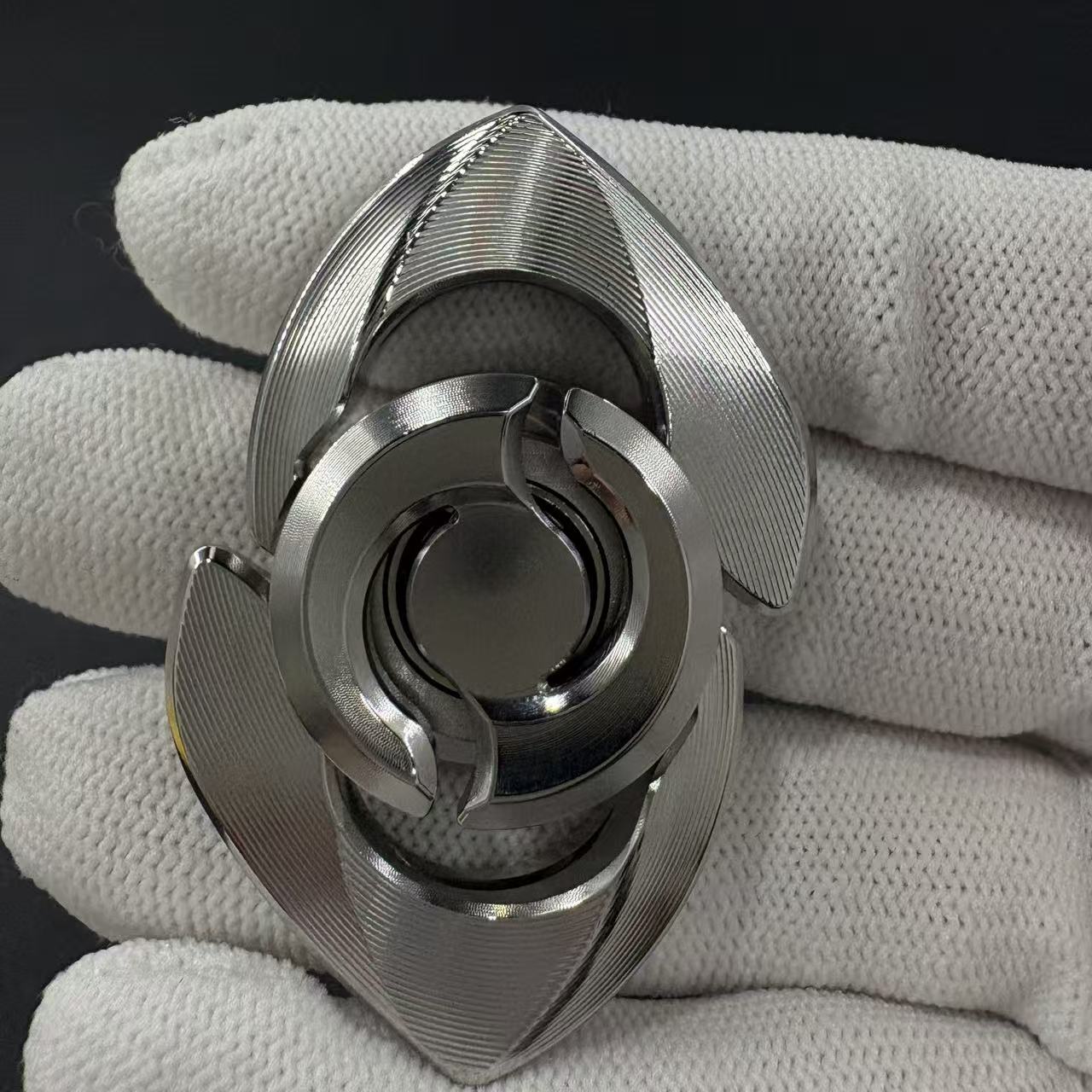 Baby Dolphin Titanium