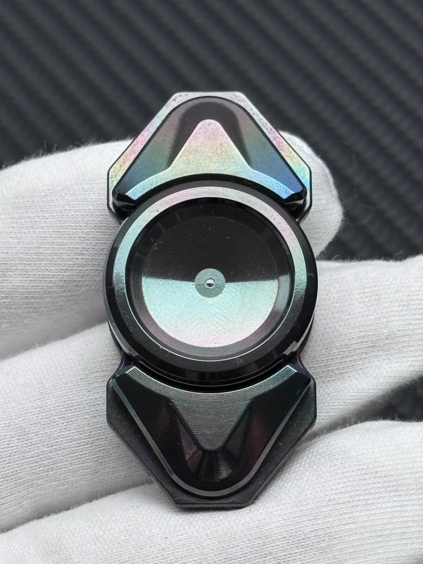 Tri Leaf Vida Zirconium