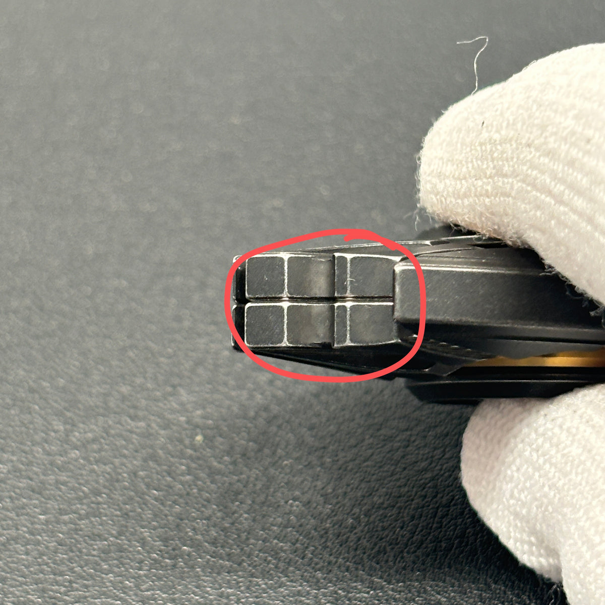 Dark Shell Opening Stainless Steel
