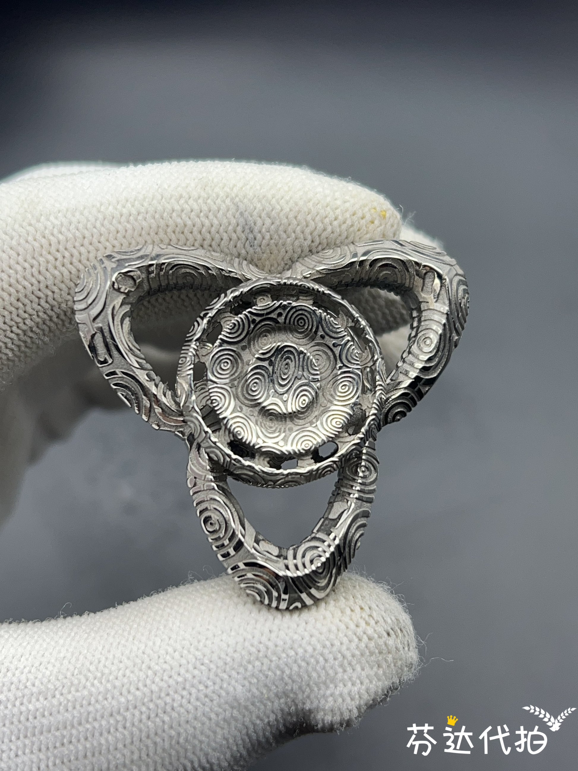 Cat's Eye Stainless Steel