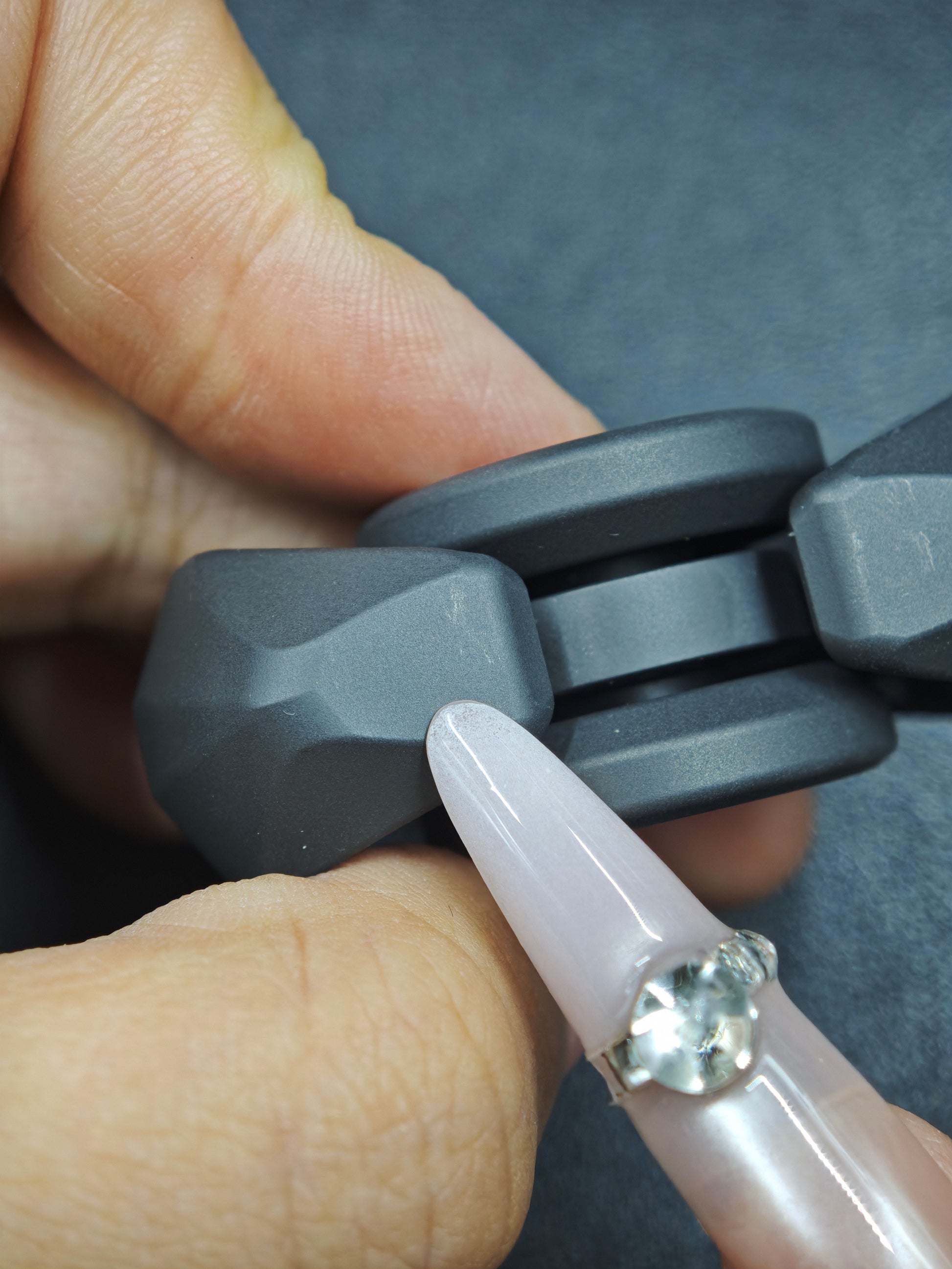Libra Zirconium