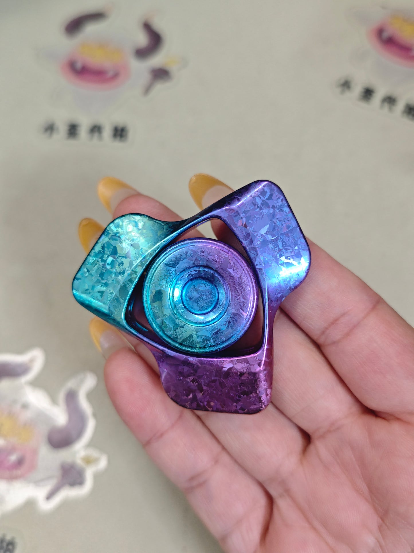 Phantom Dual Leaf Crystallized Titanium