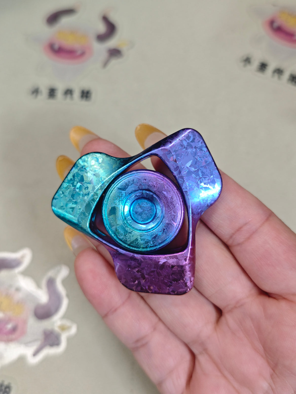 Phantom Dual Leaf Crystallized Titanium