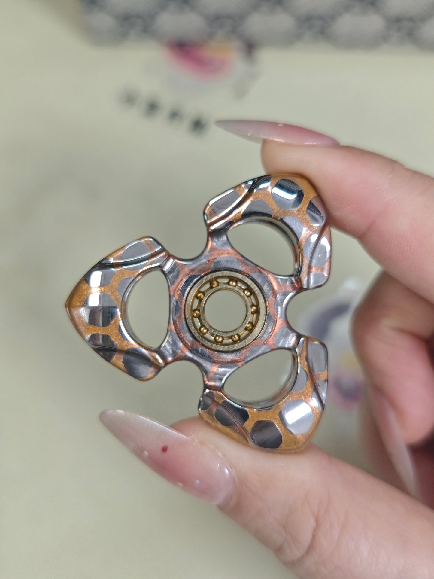Toothless Mini Pearl White Superconductor