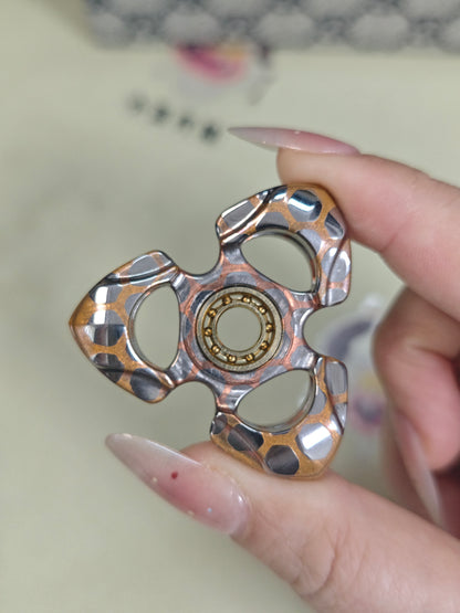 Toothless Mini Pearl White Superconductor
