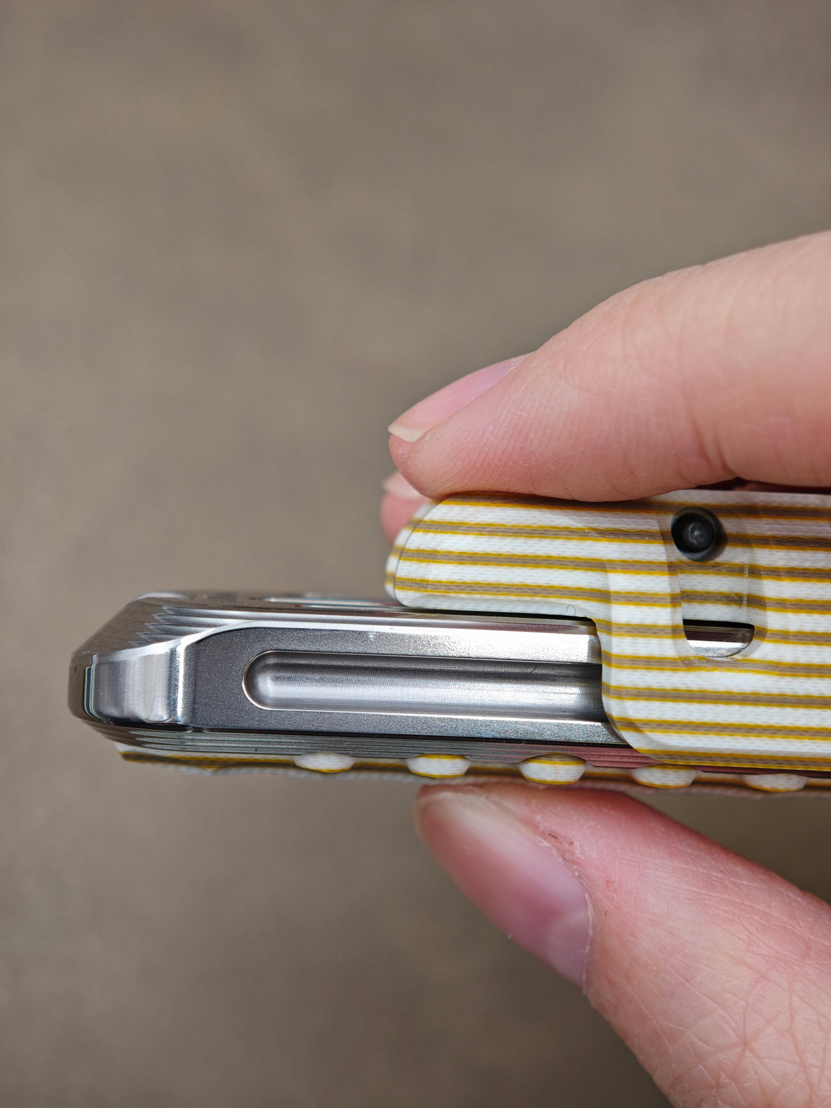 EXOSKELETON G10 Yellow Grey White Bone Core Stainless Steel