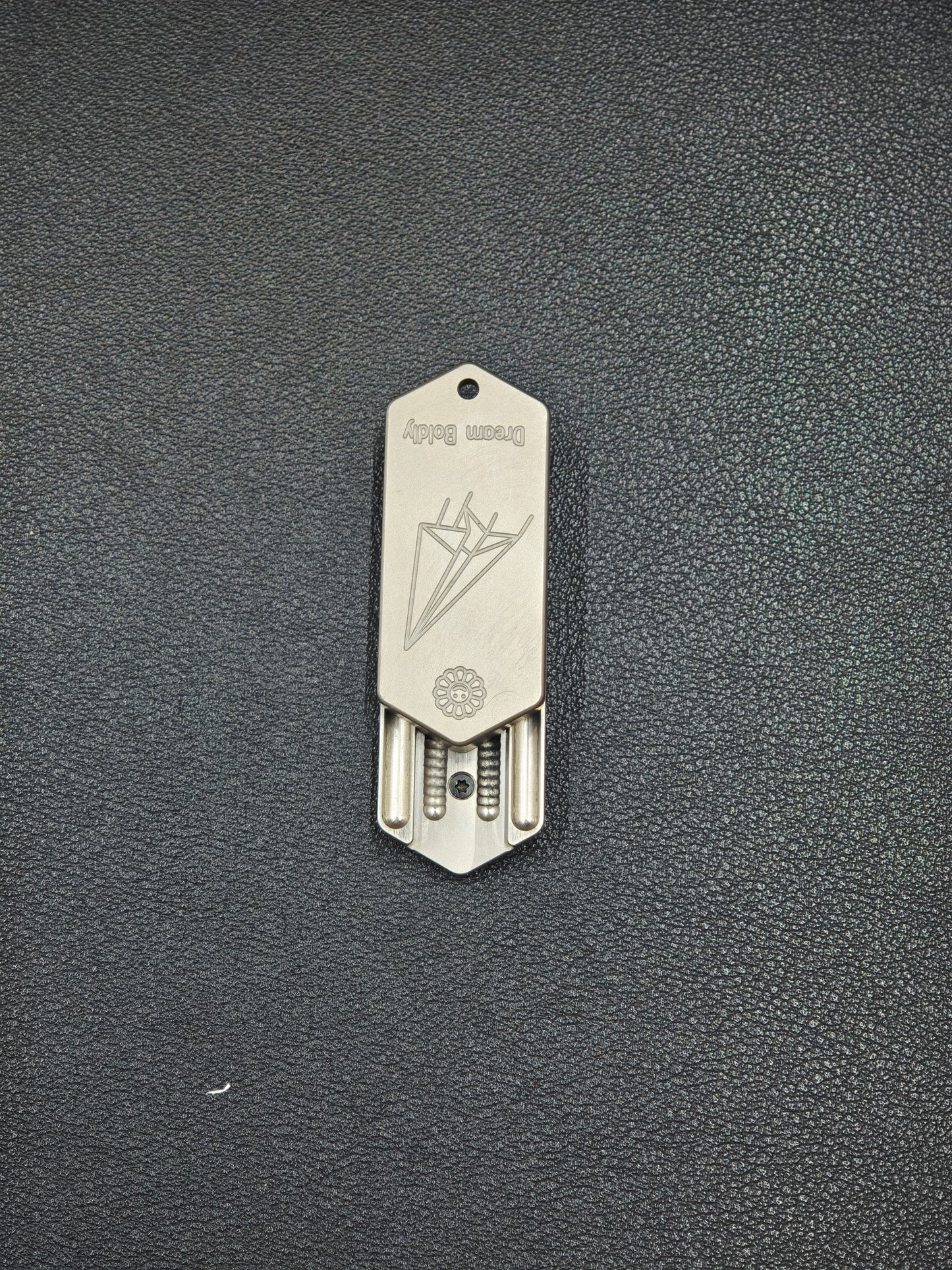 Plane Titanium