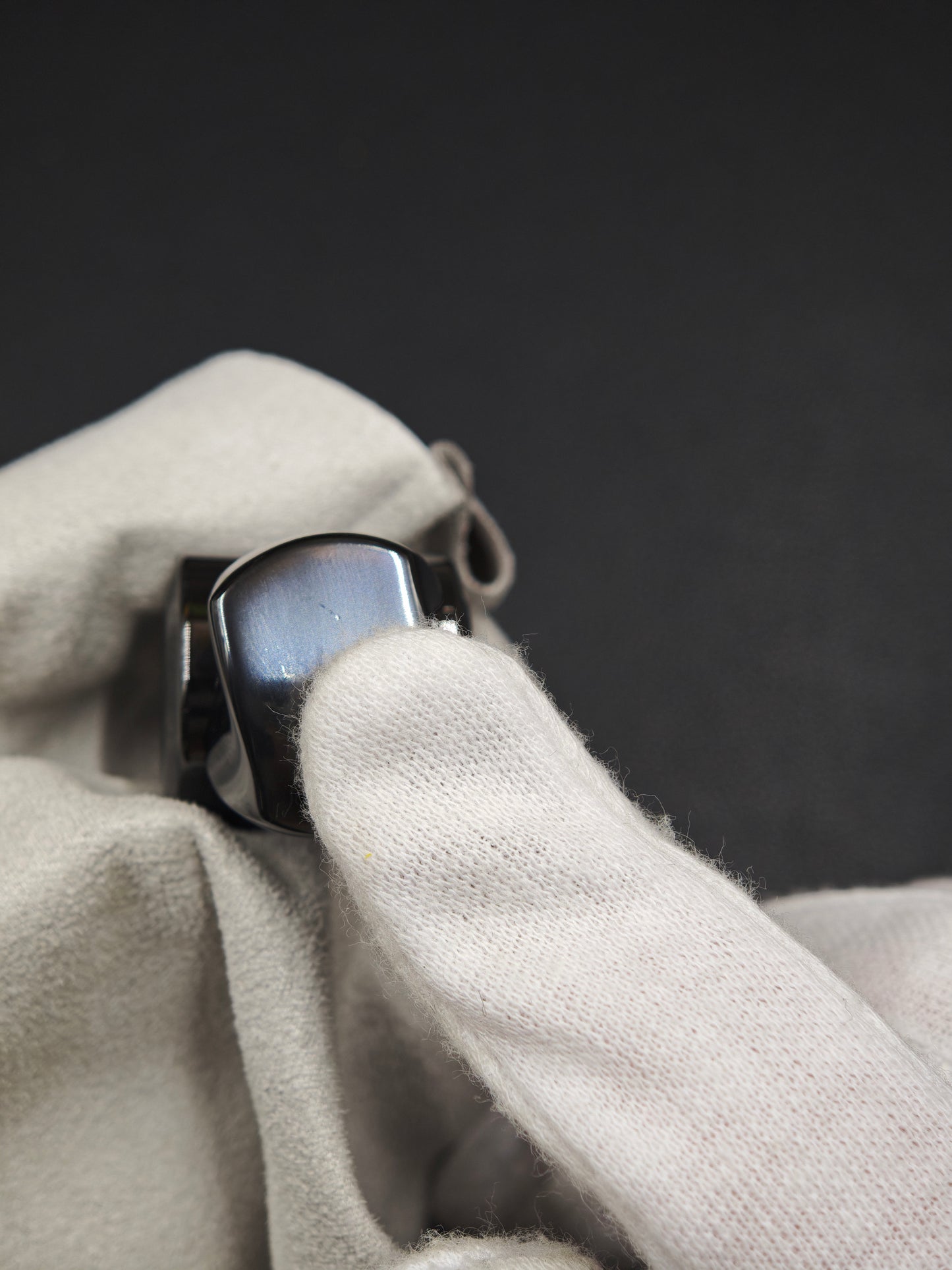 Zhen Zirconium Polished