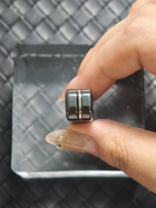 Snake Zirconium