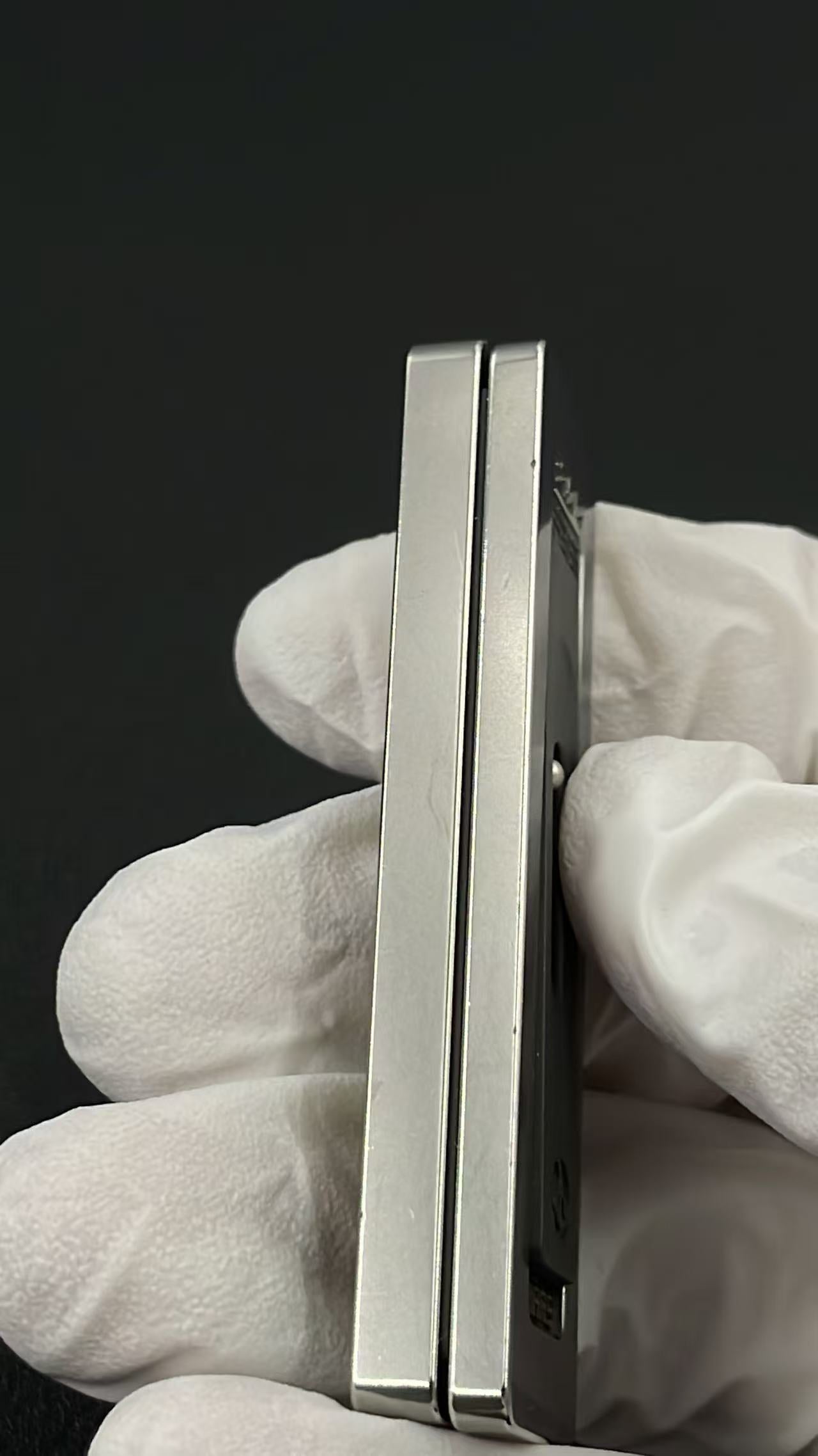 Frog Zirconium