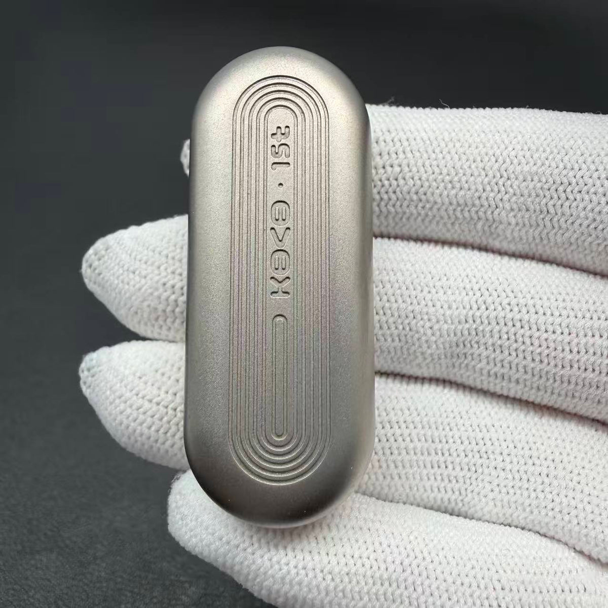 Floating Cloud Titanium
