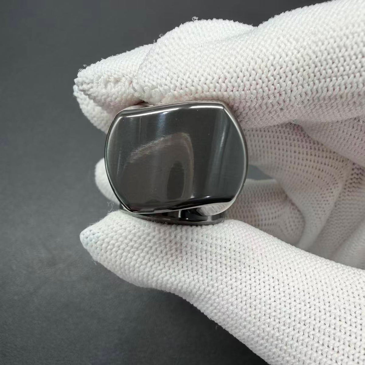 Zhen Zirconium Polished