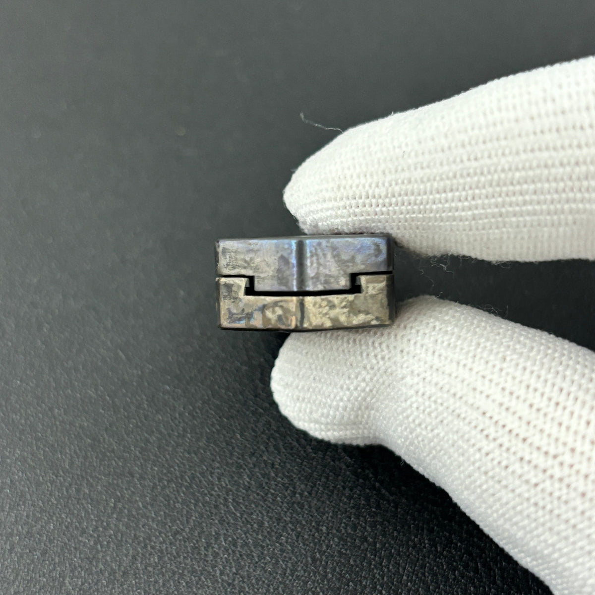 Plane Crystallized Zirconium Color-Anodized