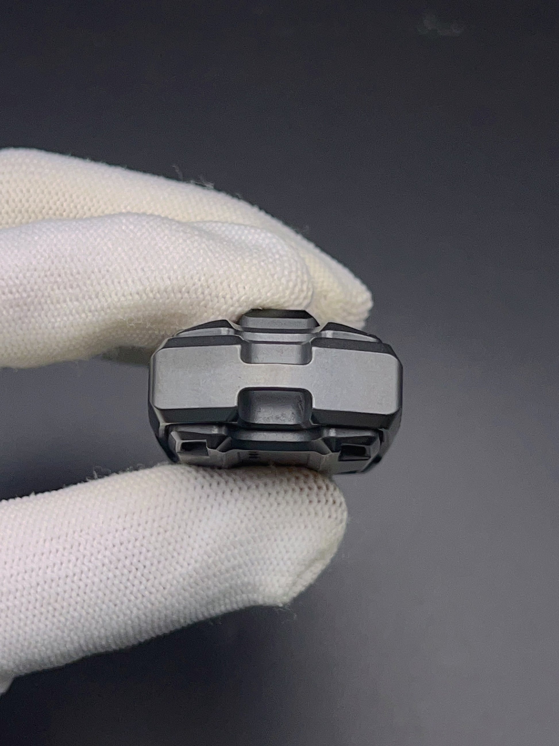 Thousand machines Zirconium